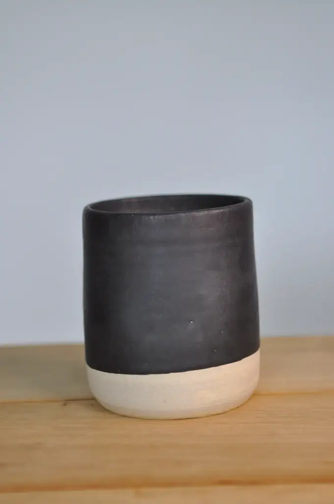 Tasse noire et crème