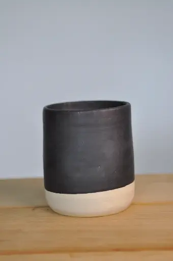 Tasse noire et crème