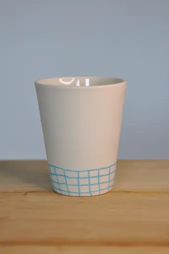 Tasse quadrillage bleu